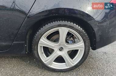 Седан Volvo S60 2011 в  фото 7 Седан Volvo S60 2011 в
