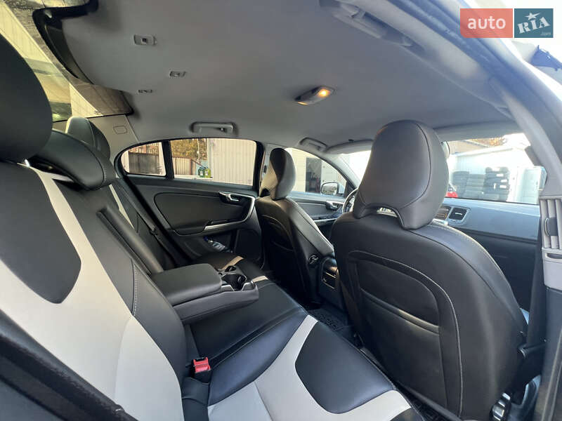 Седан Volvo S60 2013 в Києві фото 17 Седан Volvo S60 2013 в Києві