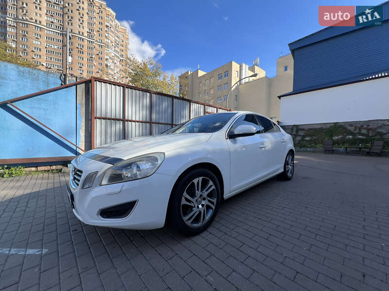 Седан Volvo S60 2013 в Києві фото 22 Седан Volvo S60 2013 в Києві