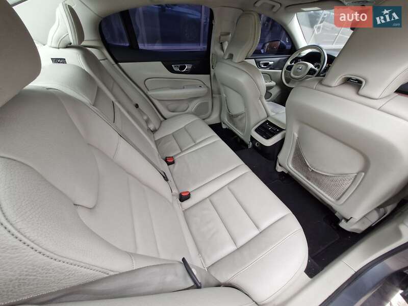 Седан Volvo S60 2018 в Києві фото 13 Седан Volvo S60 2018 в Києві