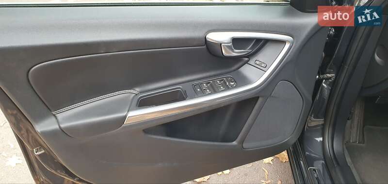 Седан Volvo S60 2015 в Ровно фото 17 Седан Volvo S60 2015 в Ровно