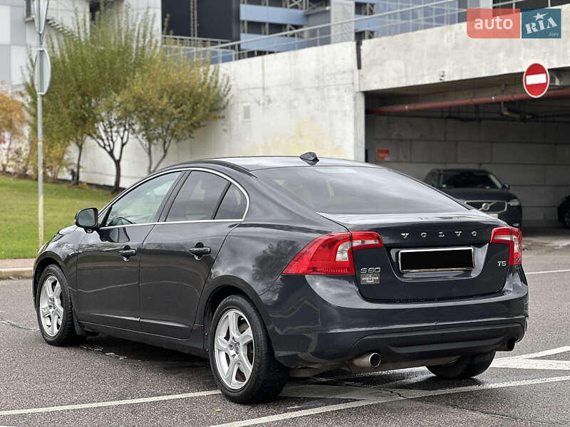 Седан Volvo S60 2012 в Киеве фото 12 Седан Volvo S60 2012 в Киеве