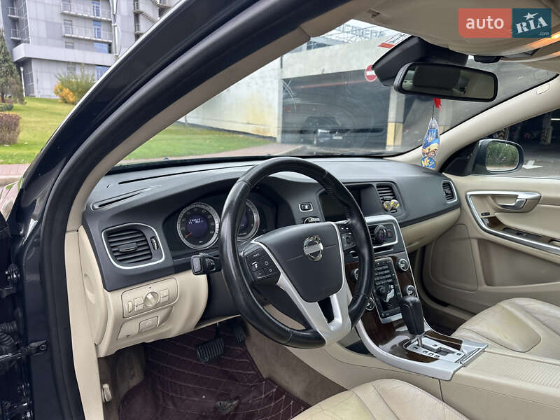 Седан Volvo S60 2012 в Киеве фото 19 Седан Volvo S60 2012 в Киеве