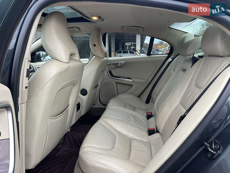Седан Volvo S60 2012 в Киеве фото 26 Седан Volvo S60 2012 в Киеве