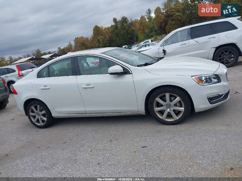 Седан Volvo S60 2015 в Києві фото 12 Седан Volvo S60 2015 в Києві