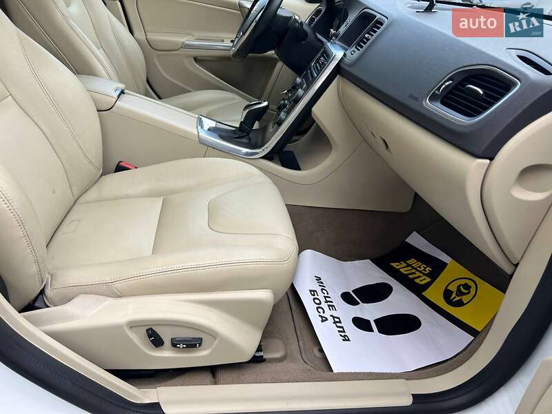 Седан Volvo S60 2014 в Івано-Франківську