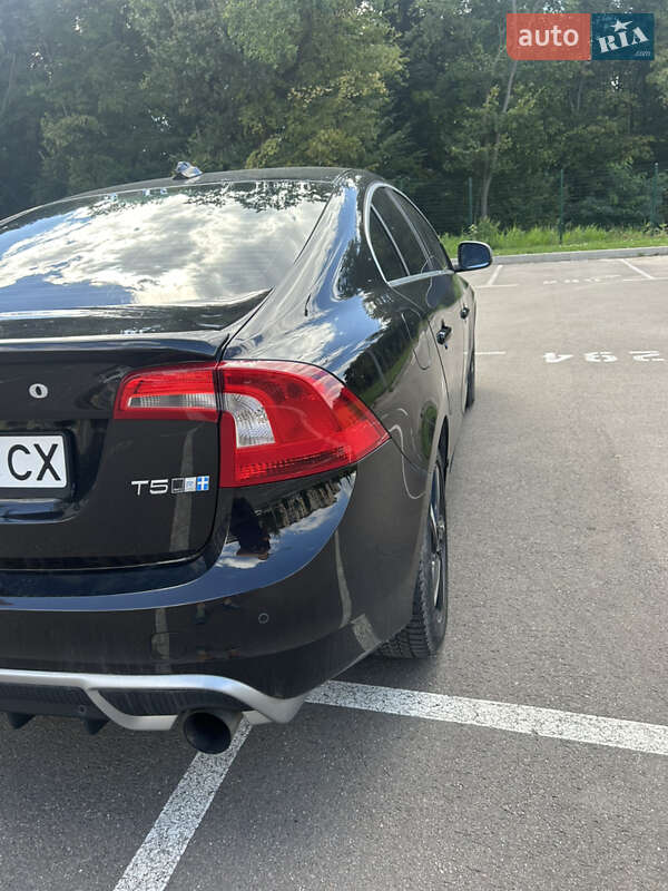 Седан Volvo S60 2013 в Києві фото 10 Седан Volvo S60 2013 в Києві