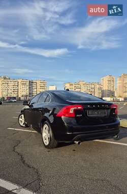 Седан Volvo S60 2012 в Киеве