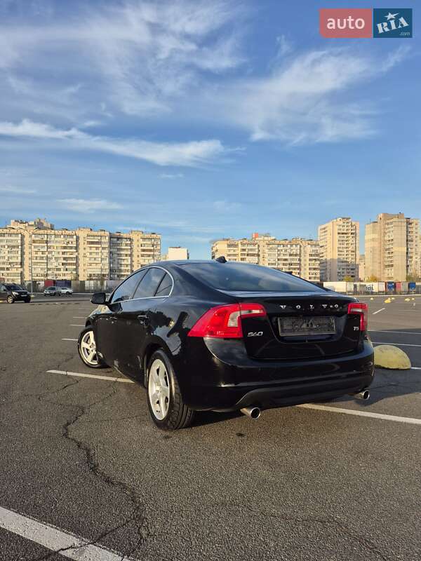 Седан Volvo S60 2012 в Киеве