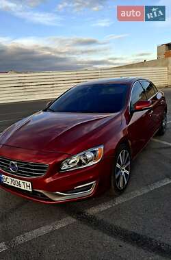Седан Volvo S60 2016 в Львові