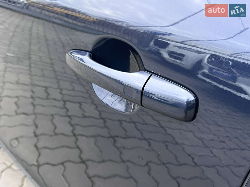 Седан Volvo S60 2014 в Нововолынске