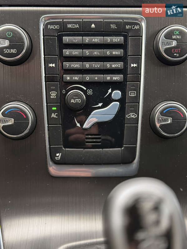 Седан Volvo S60 2013 в Львове