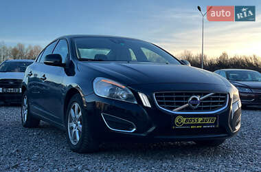 Седан Volvo S60 2011 в Львове