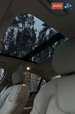 Седан Volvo S60 2019 в Житомире