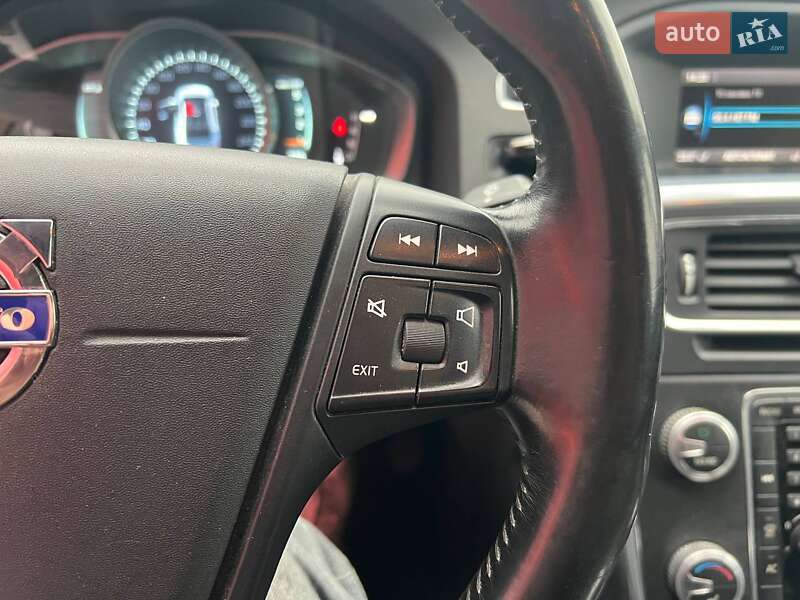 Седан Volvo S60 2015 в Києві