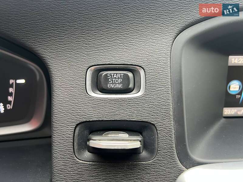 Седан Volvo S60 2015 в Києві