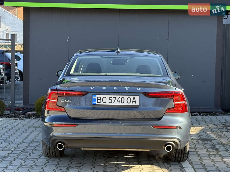 Седан Volvo S60 2019 в Львові