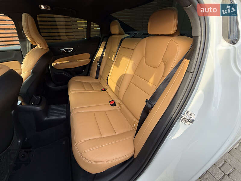 Седан Volvo S60 2020 в Одессе