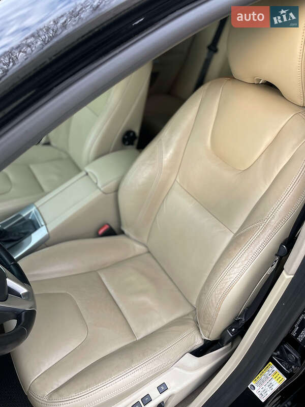 Седан Volvo S60 2012 в Івано-Франківську