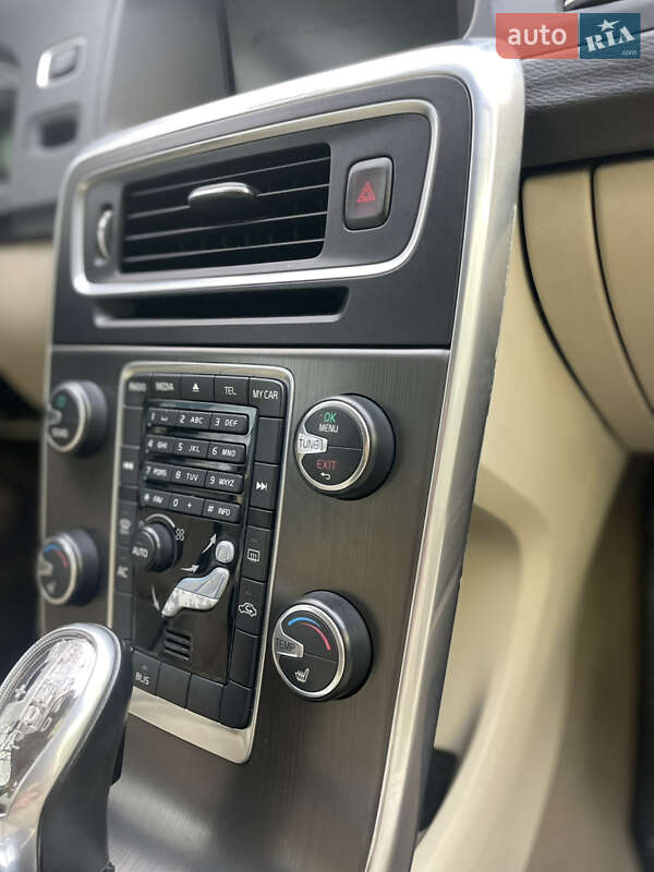 Седан Volvo S60 2012 в Івано-Франківську