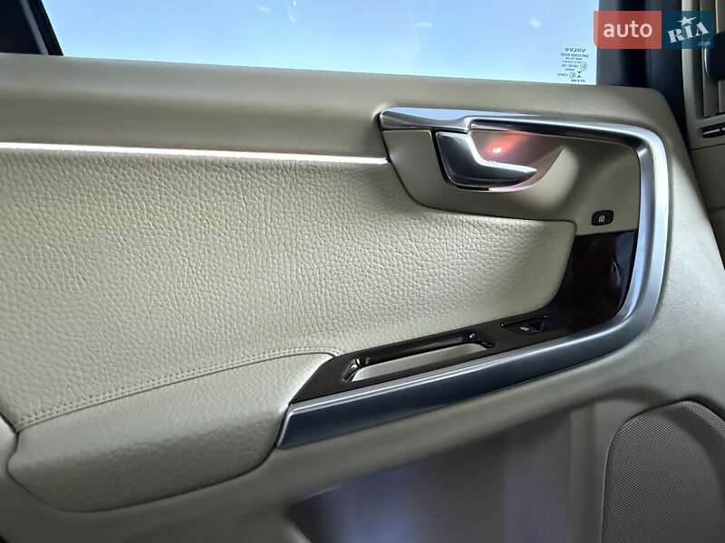 Седан Volvo S60 2015 в Борисполе