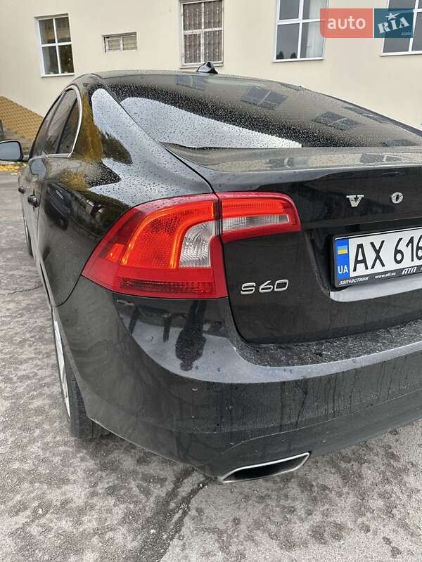 Седан Volvo S60 2013 в Тернополе