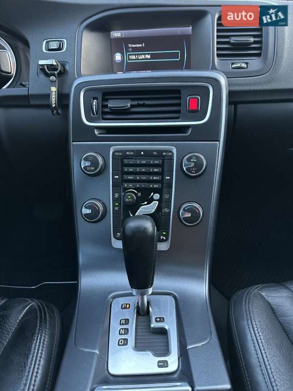 Седан Volvo S60 2011 в Киеве