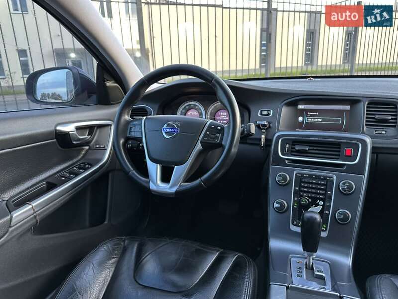 Седан Volvo S60 2011 в Киеве