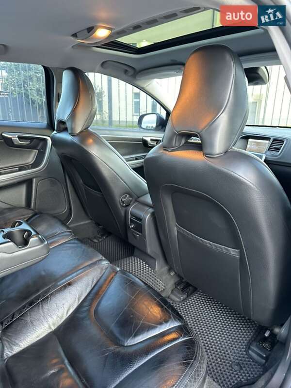 Седан Volvo S60 2011 в Киеве