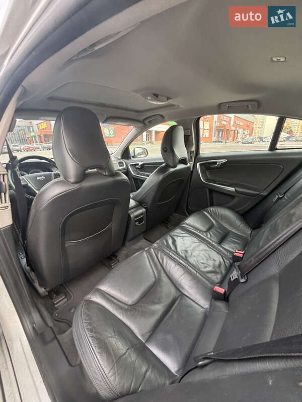 Седан Volvo S60 2011 в Броварах