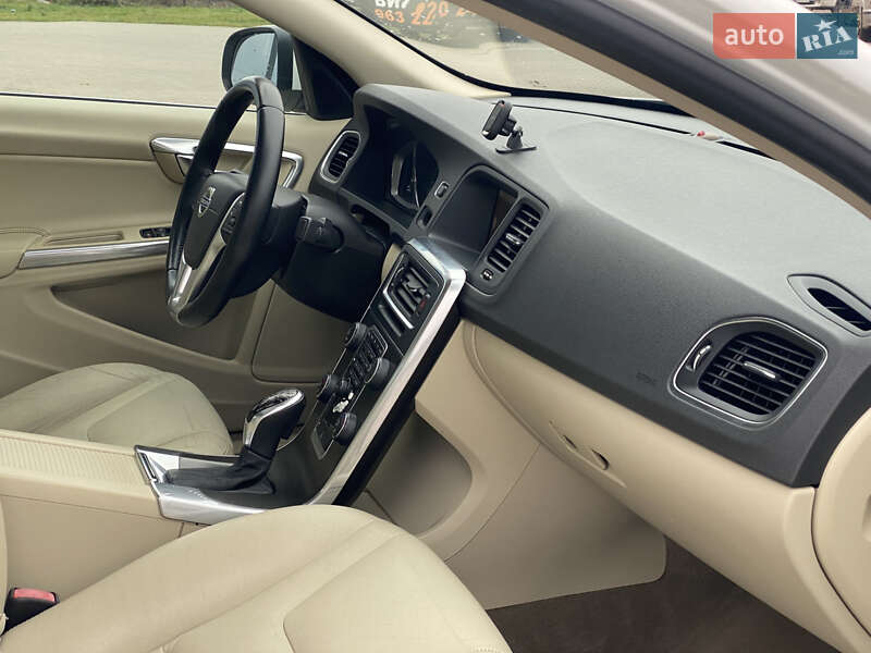 Седан Volvo S60 2014 в Києві фото 11 Седан Volvo S60 2014 в Києві