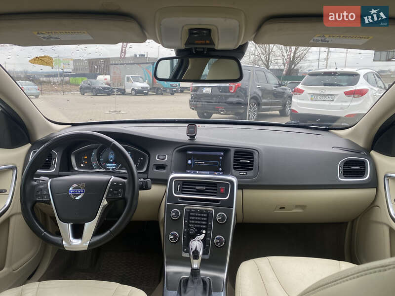Седан Volvo S60 2014 в Києві фото 12 Седан Volvo S60 2014 в Києві