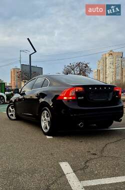 Седан Volvo S60 2012 в Києві