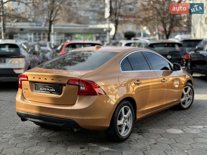 Седан Volvo S60 2010 в Одессе