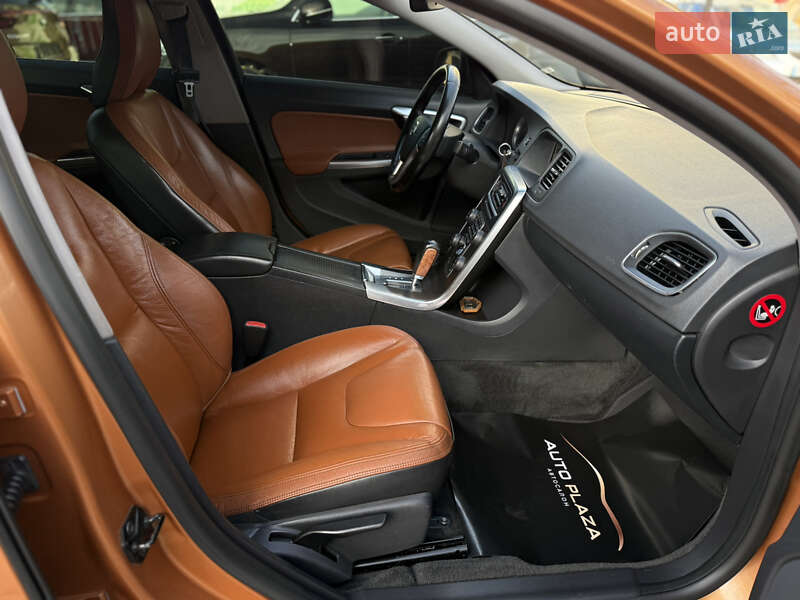 Седан Volvo S60 2010 в Одессе