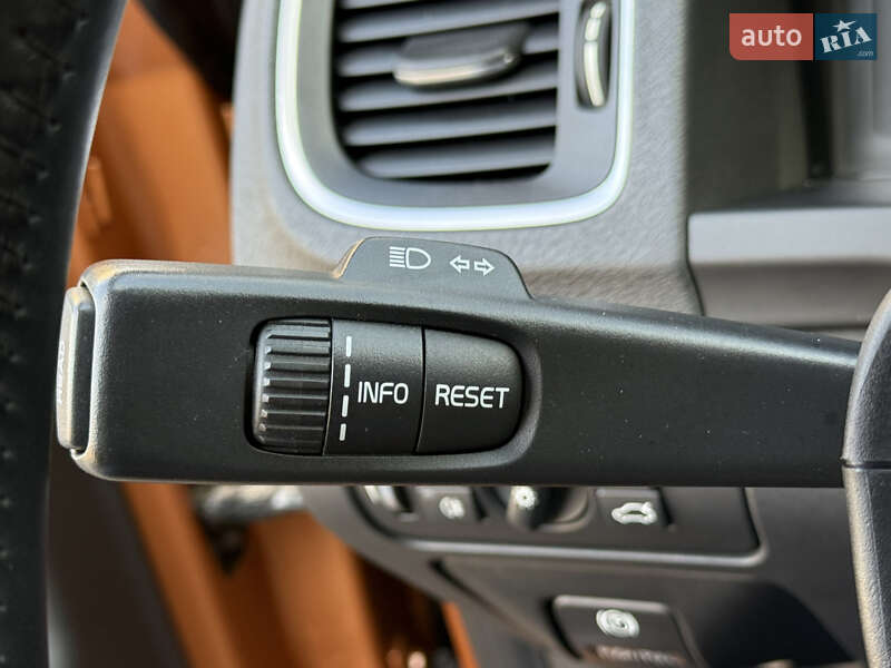 Седан Volvo S60 2010 в Одессе