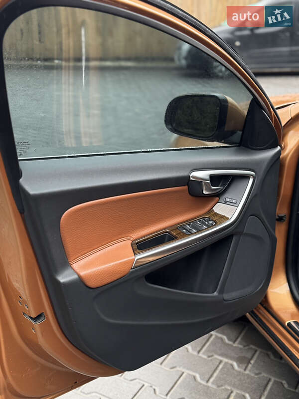 Седан Volvo S60 2011 в Киеве