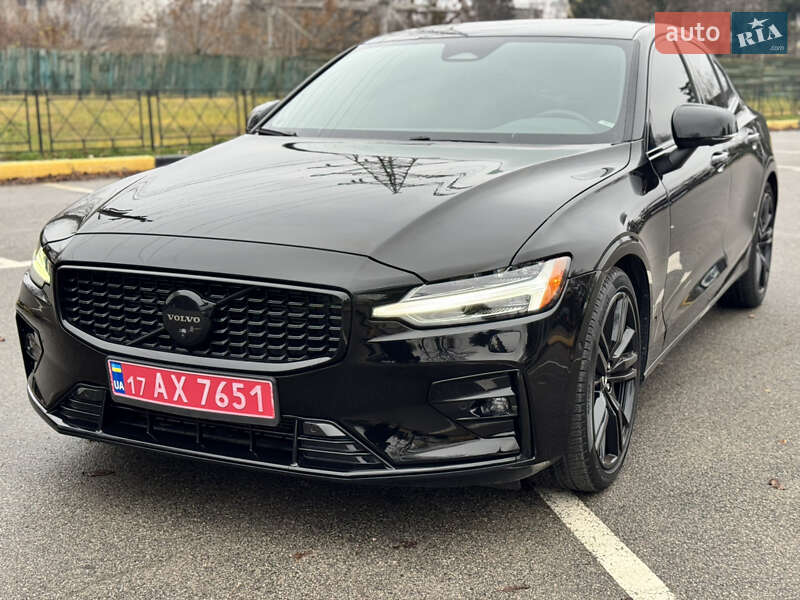 Седан Volvo S60 2023 в Киеве