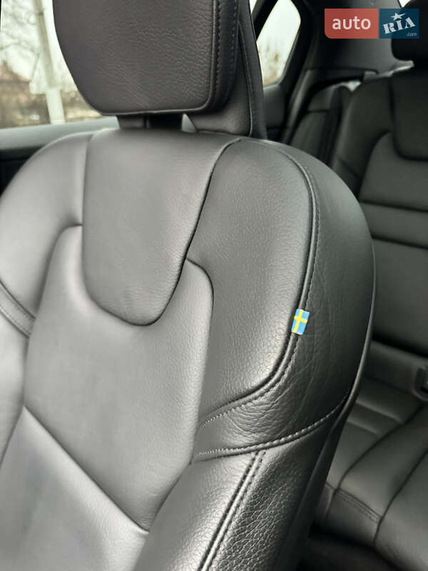 Седан Volvo S60 2023 в Киеве