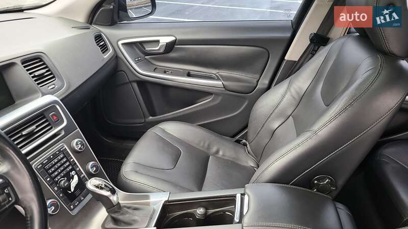 Седан Volvo S60 2014 в Ровно фото 15 Седан Volvo S60 2014 в Ровно