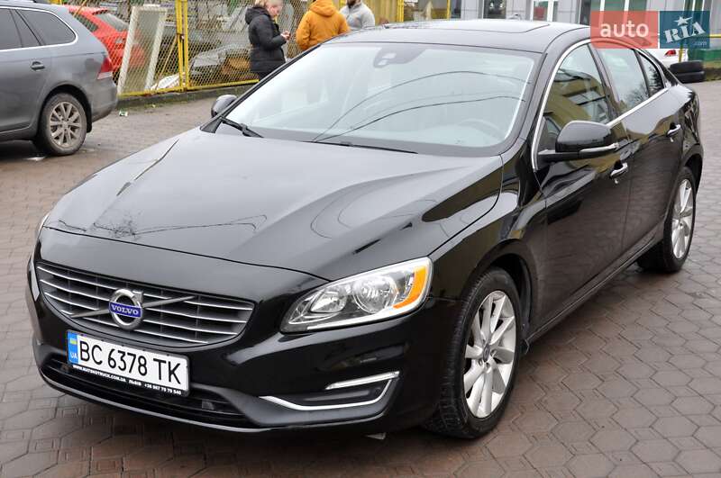 Седан Volvo S60 2016 в Львові
