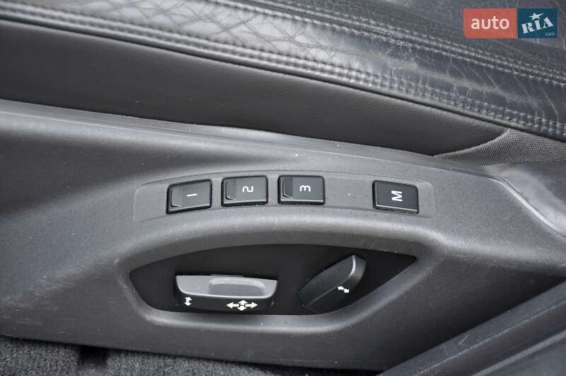 Седан Volvo S60 2016 в Львові