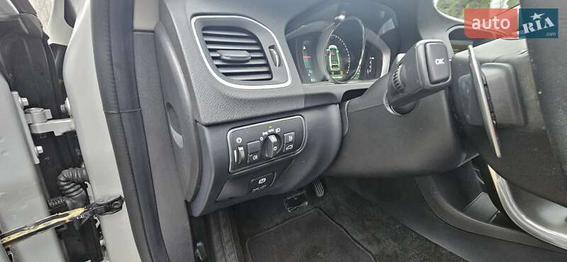 Седан Volvo S60 2013 в Харькове