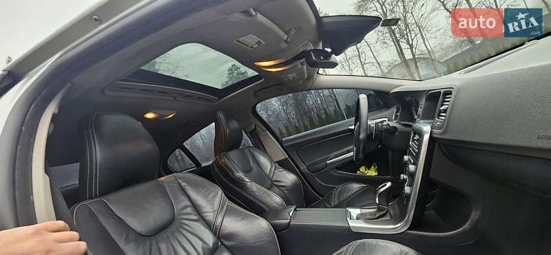 Седан Volvo S60 2013 в Харькове