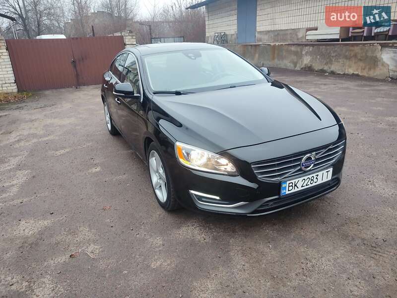 Седан Volvo S60 2013 в Костополе