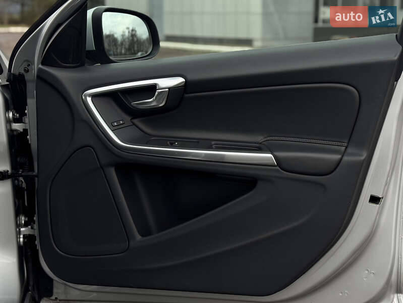 Седан Volvo S60 2016 в Радивилове фото 48 Седан Volvo S60 2016 в Радивилове