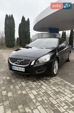 Седан Volvo S60 2011 в Лебедині