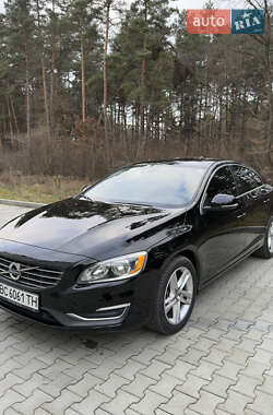 Седан Volvo S60 2015 в Новояворівську