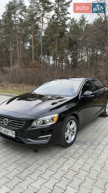 Седан Volvo S60 2015 в Новояворівську фото Седан Volvo S60 2015 в Новояворівську