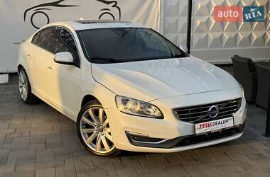 Седан Volvo S60 2016 в Киеве